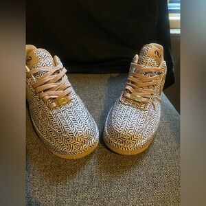 Nike Beige Mesh Sneakers